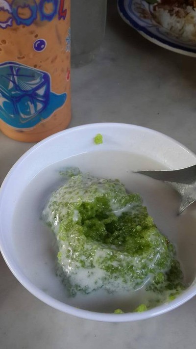 ขนมหวานเจ๊น้อย ตลาดสามชุก